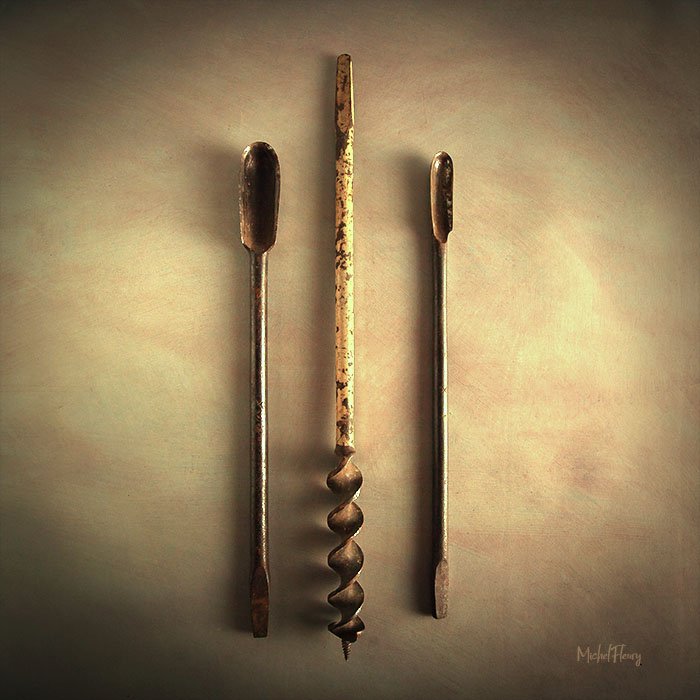 <strong>Sabotier, vrille et cuillères.</strong> <small>© Michel FLEURY</small>