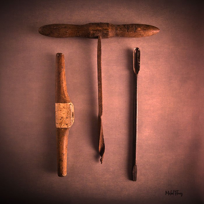 <strong>Sabotier, vrille et cuillère.</strong> <small>© Michel FLEURY</small>