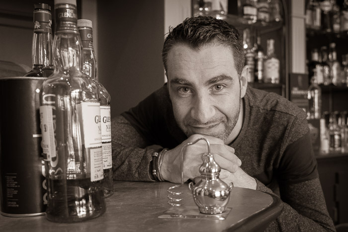 <strong>Lénaïck, Maître Whisky à Langeunan #2</strong> <small>© Michel FLEURY</small>